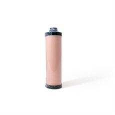 Cylindriskt filter med svarta ändar och brun kropp, avsett för vattenrening.