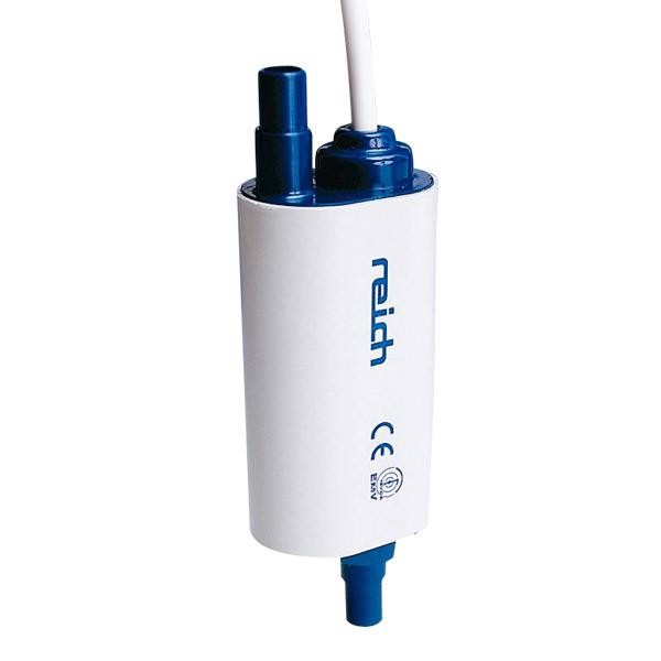 Cylindrisk vattenpump i vitt och blått med "Reich" logotyp och certifikat, anslutningar i båda ändar.