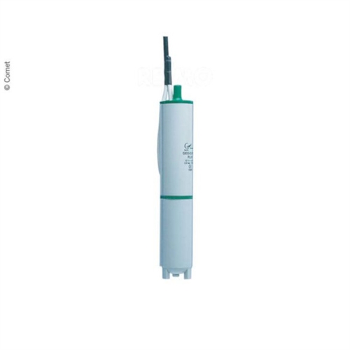 Vit cylindrisk vattenpump med gröna detaljer och sladd för strömanslutning, designad för smala utrymmen.